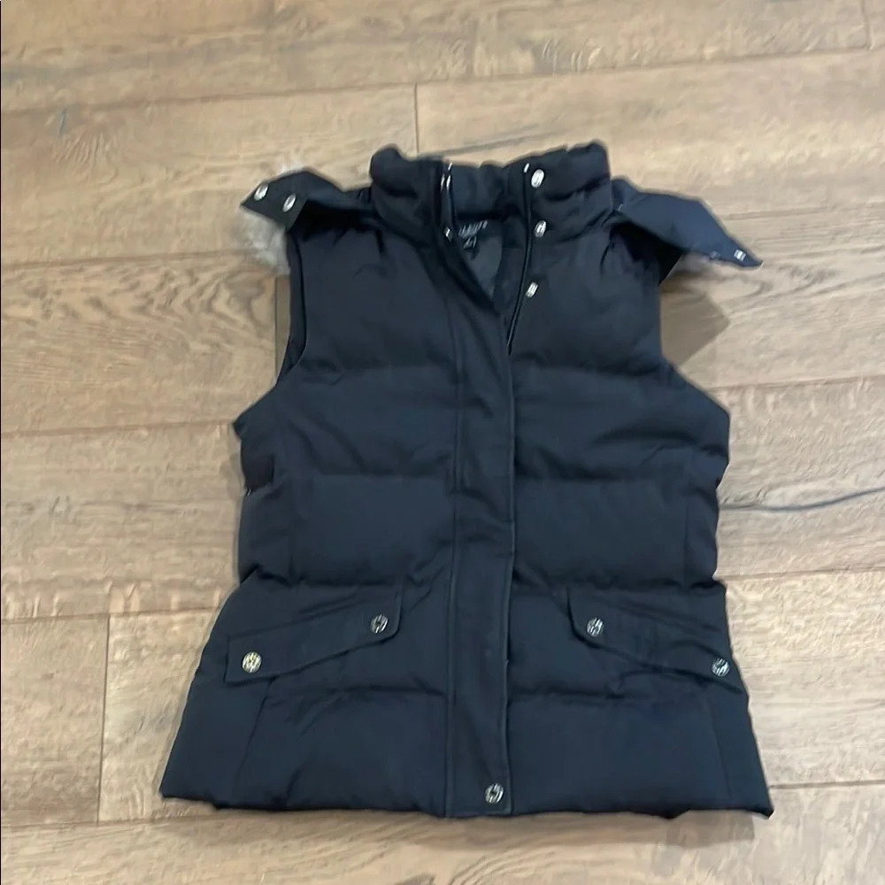 Talbots Black Puffer Vest Removable Faux Fur Hood Down Filled Pockets Small - Picture 5 of 10